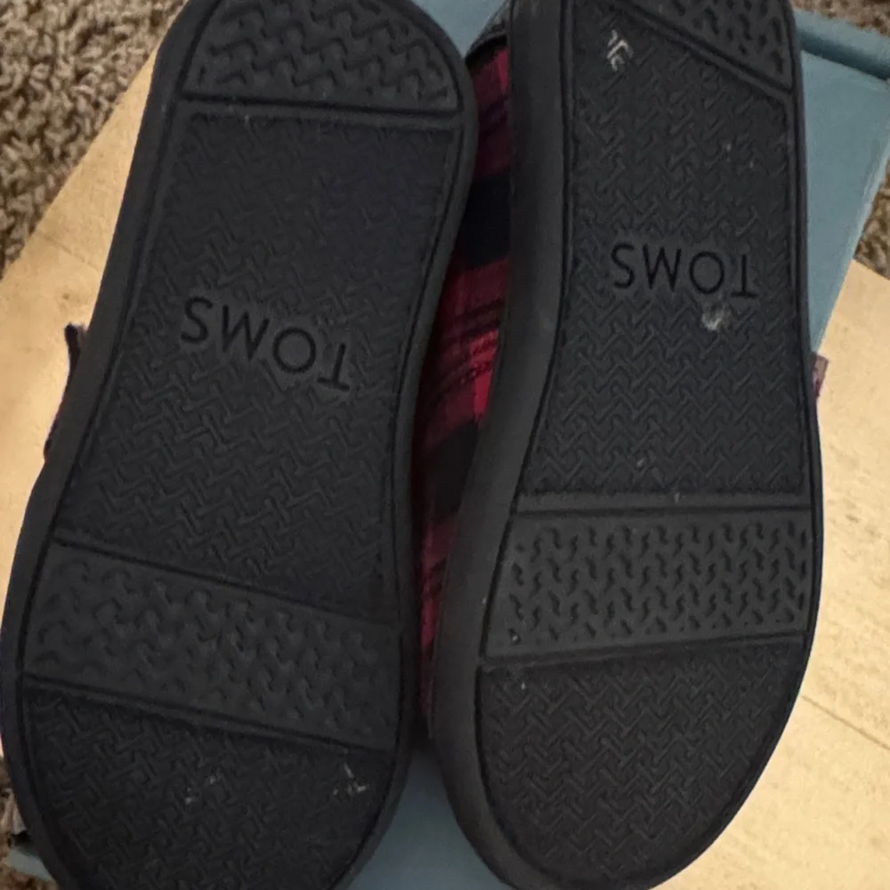 TOMS Kids Black and Red Plaid Moccasins
